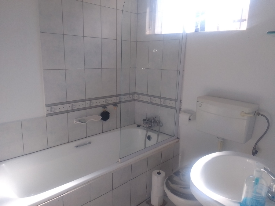 4 Bedroom Property for Sale in Geelhoutpark North West